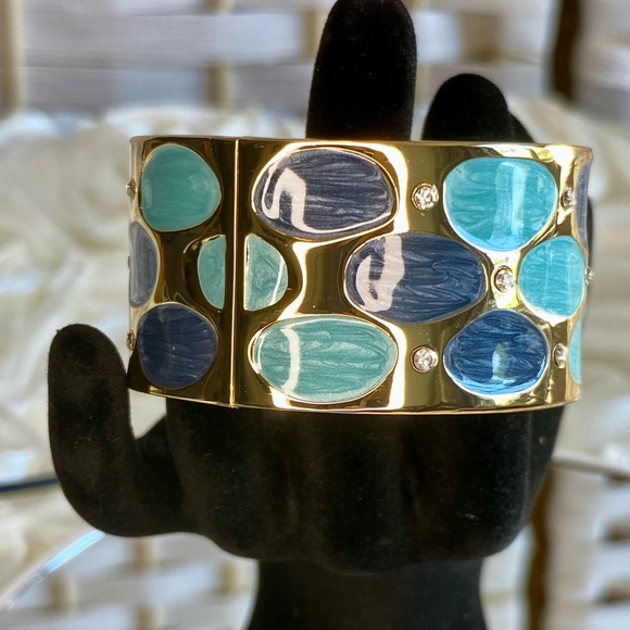 NWT White Australian Crystal and Blue Enameled Bangle Bracelet 7” in Goldtone - Picture 8 of 9